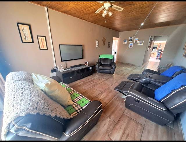 3 BEDROOM HOUSE FOR SALE IN DUNCANVILLE